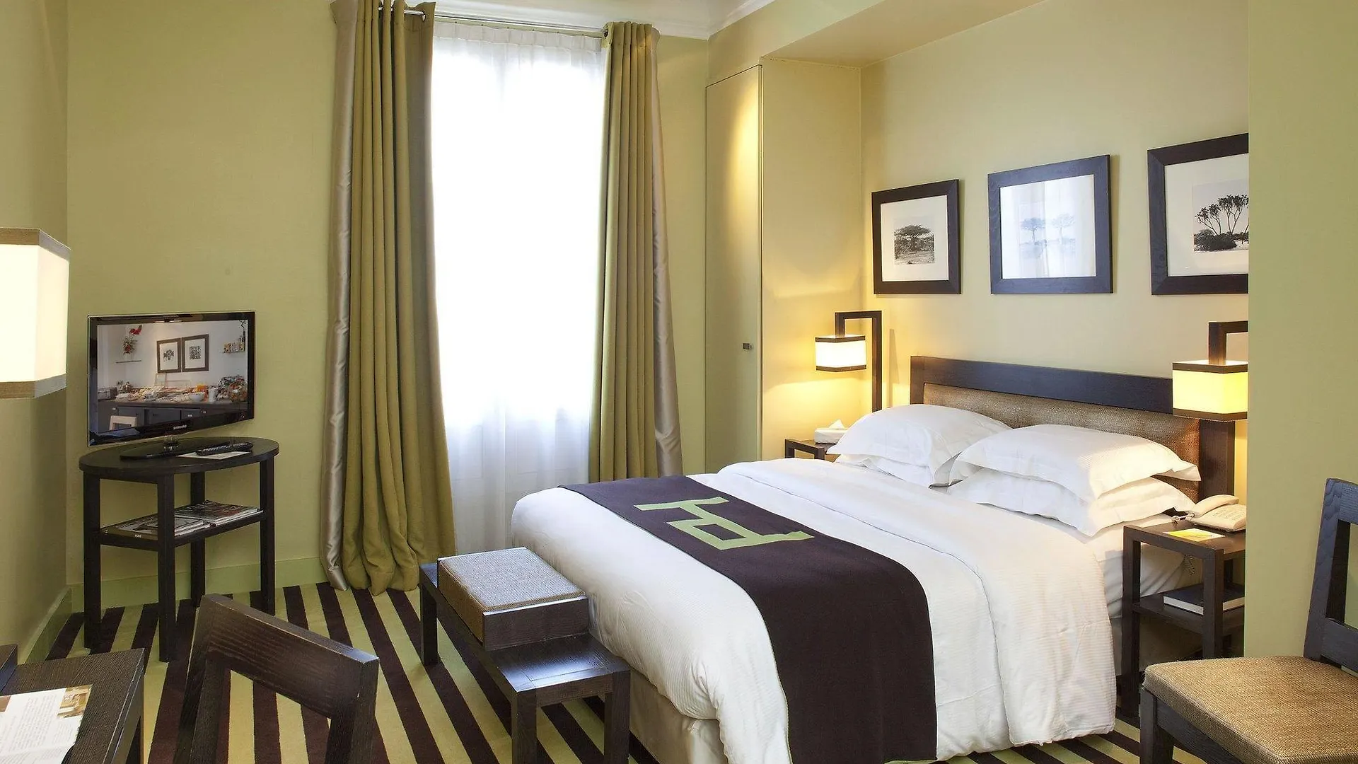 ****  Hotel Duret Paris Champs Elysees France