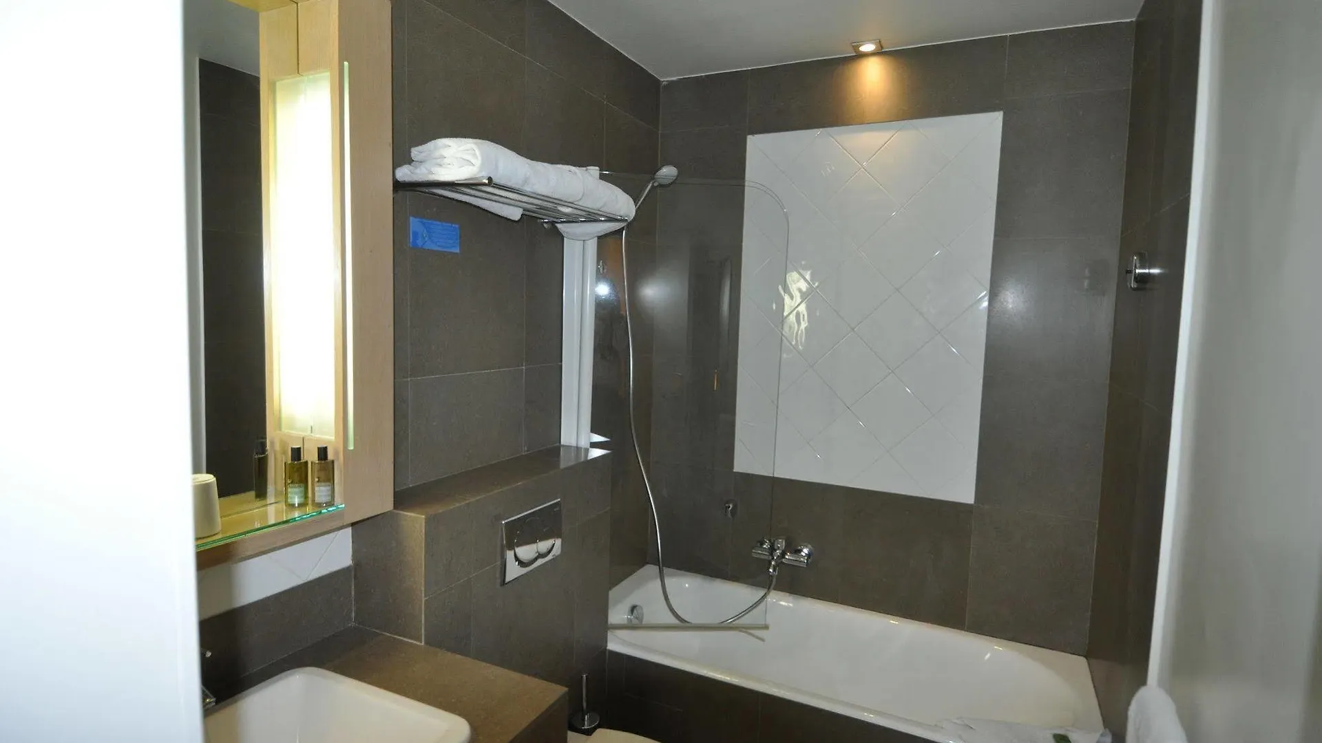 Hotel Duret Paris Champs Elysees 4*,  France